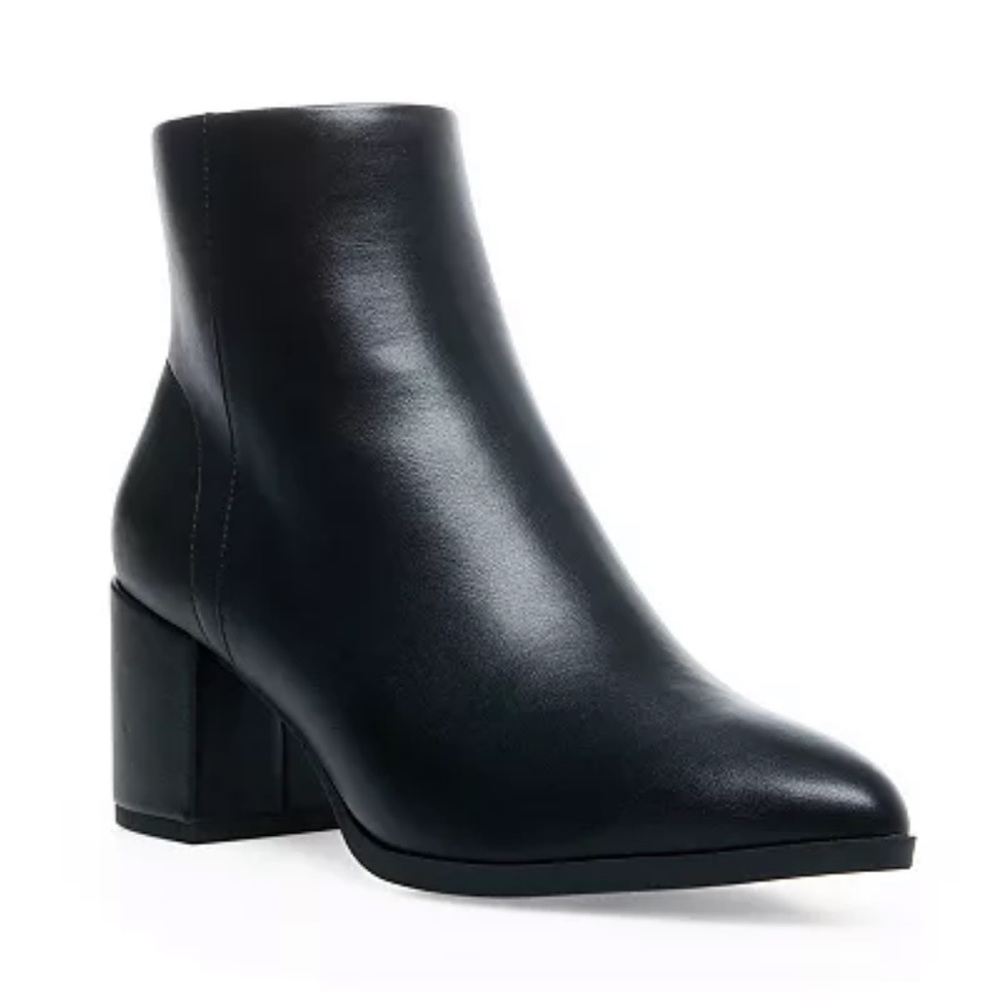 Madden girl Dafnii Boot Size 7.5